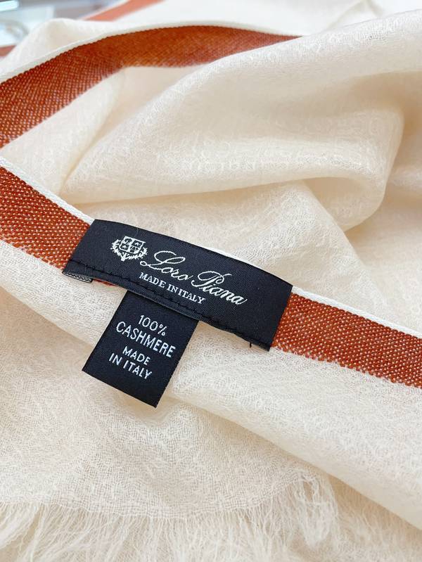 Loro Piana Scarf LPC00042